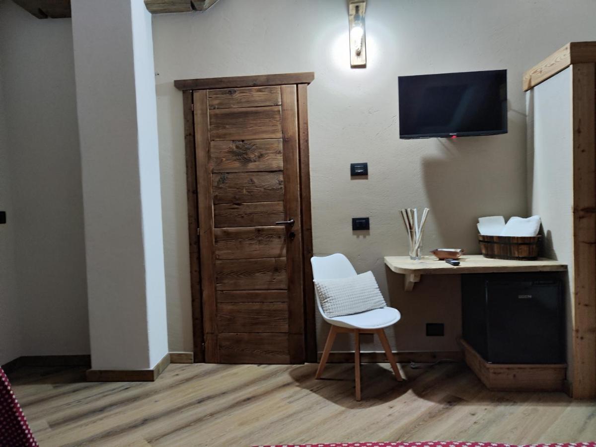 מלון Aymavilles A Casa Da Elide מראה חיצוני תמונה